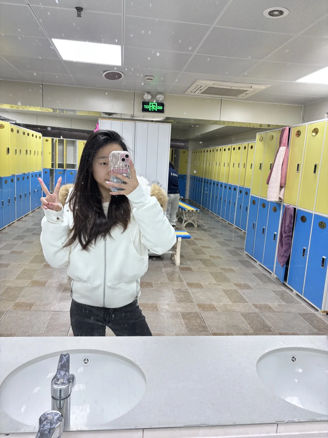 济南女教练，接女宝宝，冬天游泳也很快乐🏊