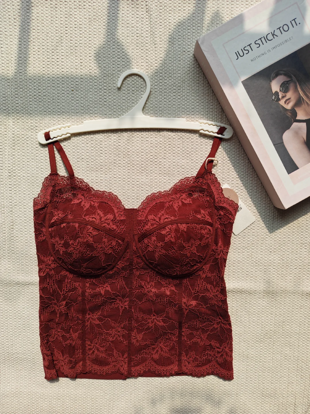 一眼心动的红色蕾丝吊带🌷好喜欢啊！！