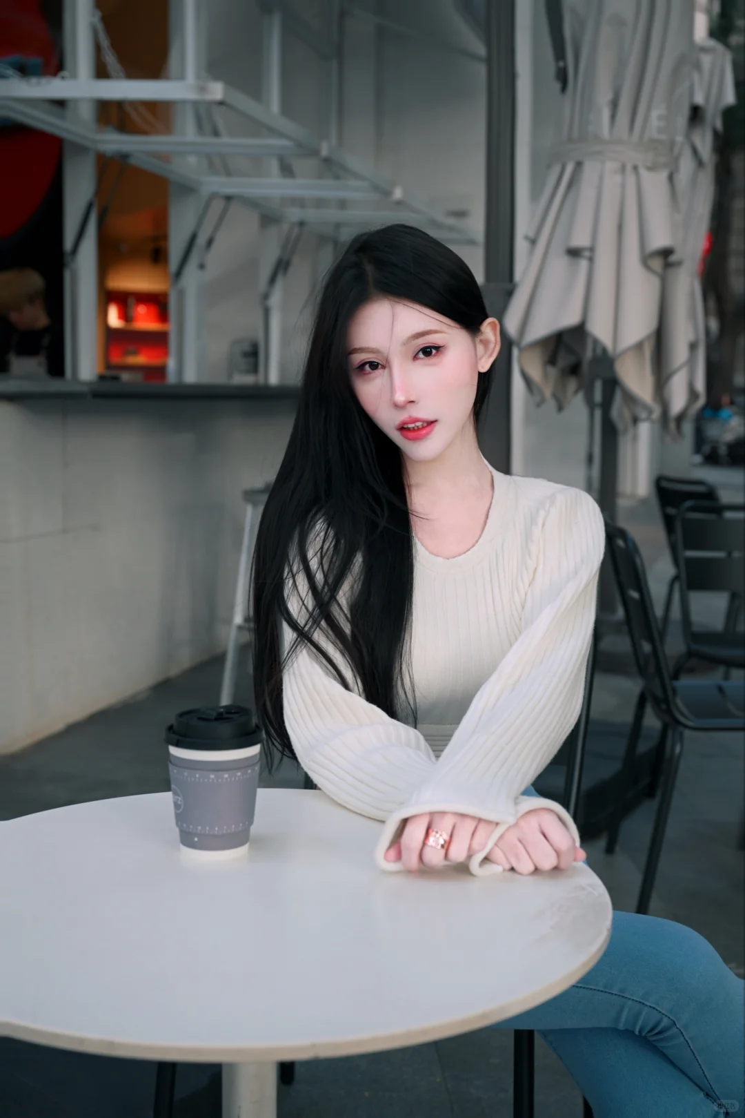 蓬勃时光里享清闲