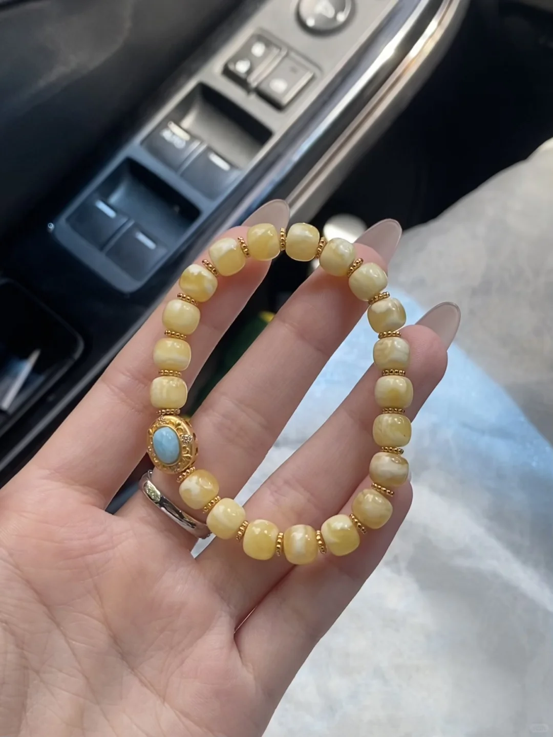 人生建议！！ 女生一定要多戴蜜蜡