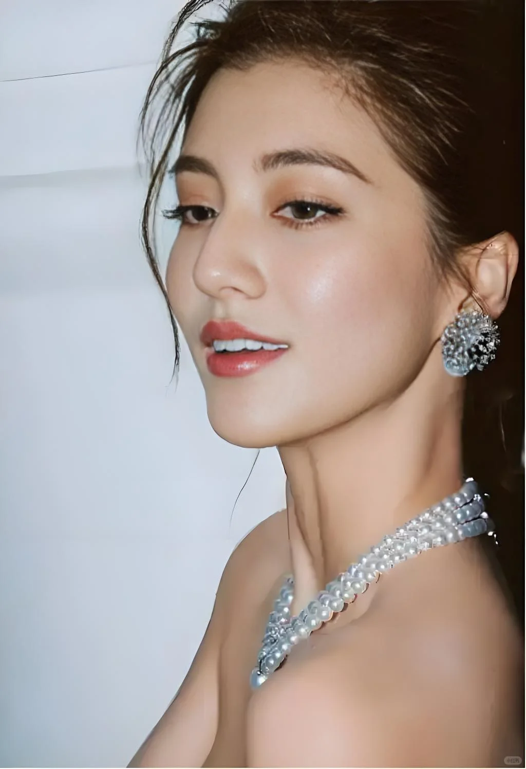 辛金女越会打扮运气越好！