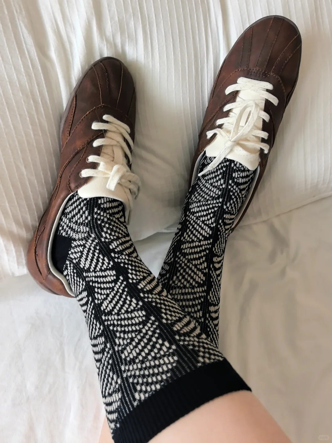 复古黑袜子🧦、秋冬氛围感满满！