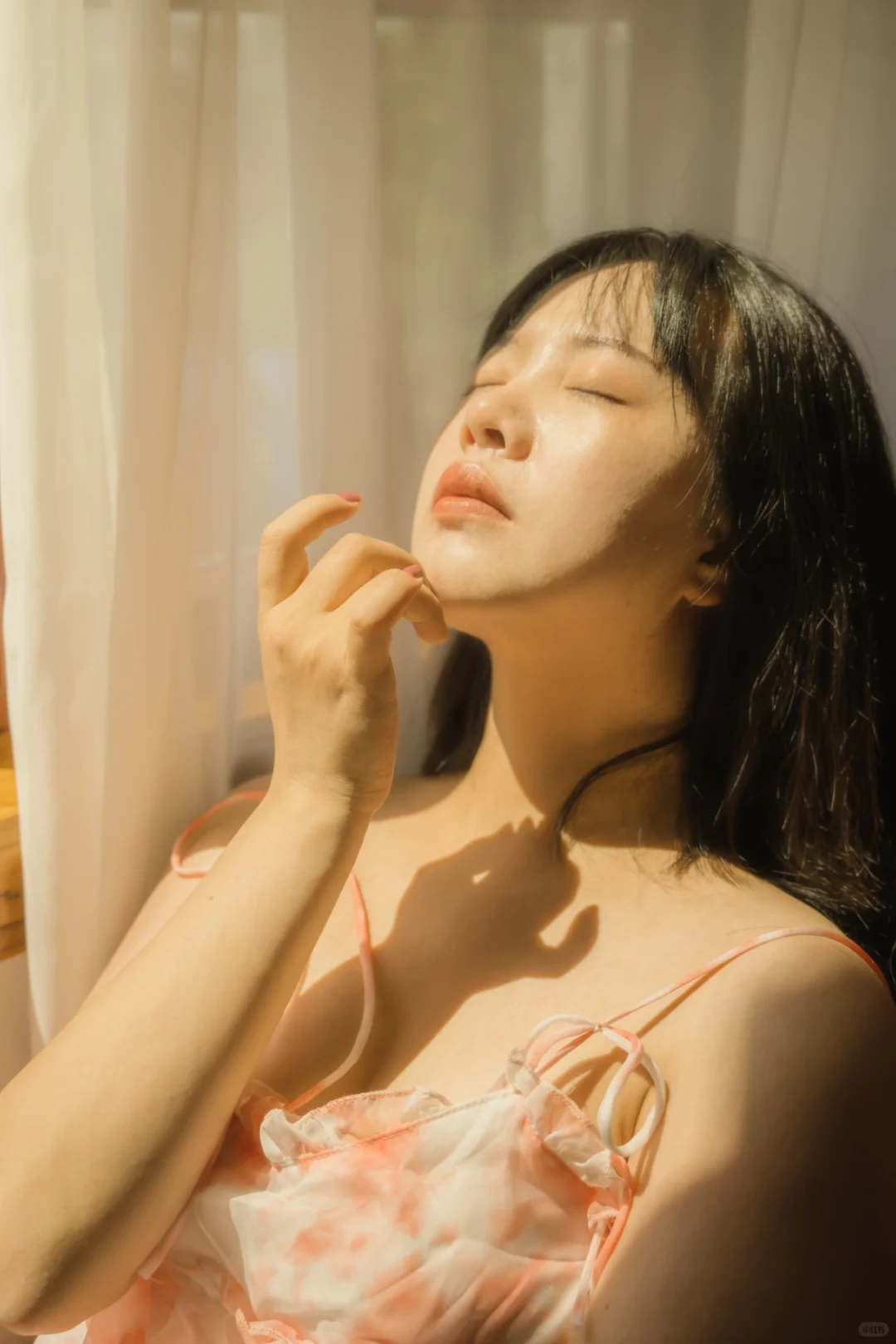 温柔的阳光在肌肤上起舞~