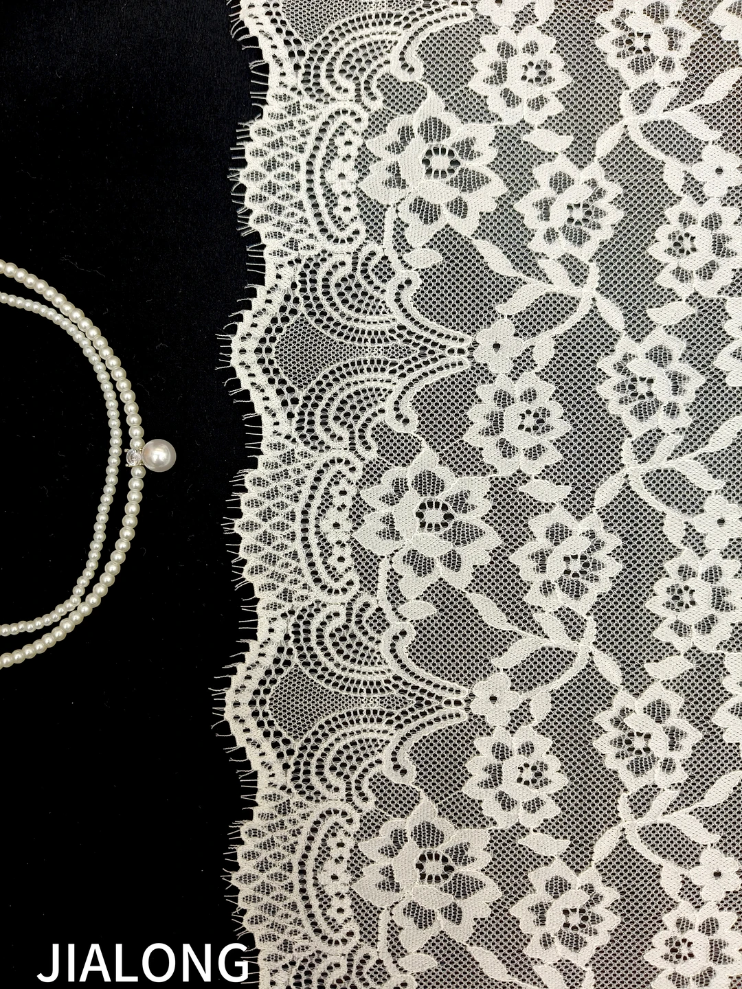 蕾丝花边：邂逅一场浪漫的梦幻绮梦