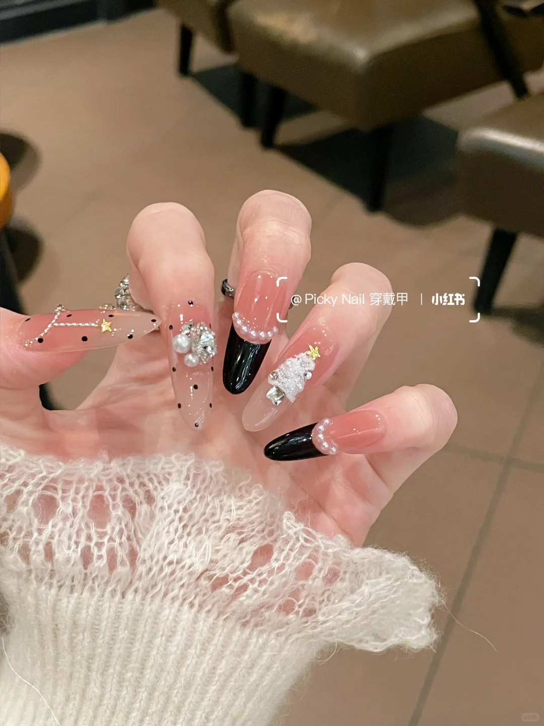 御姐圣诞美甲look～高雅黑法式配精致圣诞树