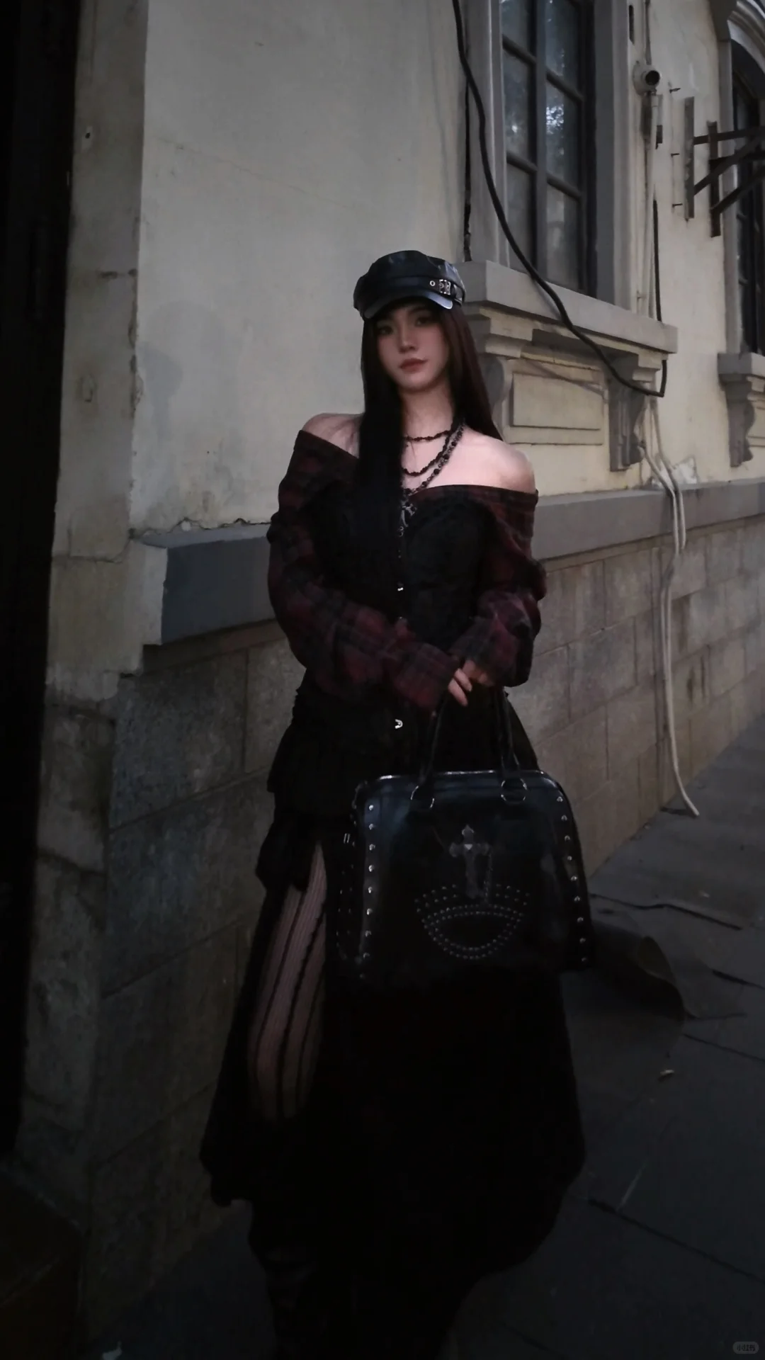 便宜衣服贵贵穿-胸衣衬衫叠穿哥特暗黑造型