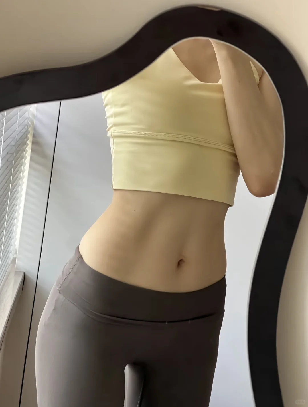 瑜伽裤好紧啊，勒的不舒服，穿不习惯