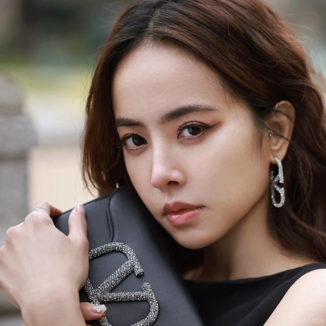 辛金女越会打扮运气越好！