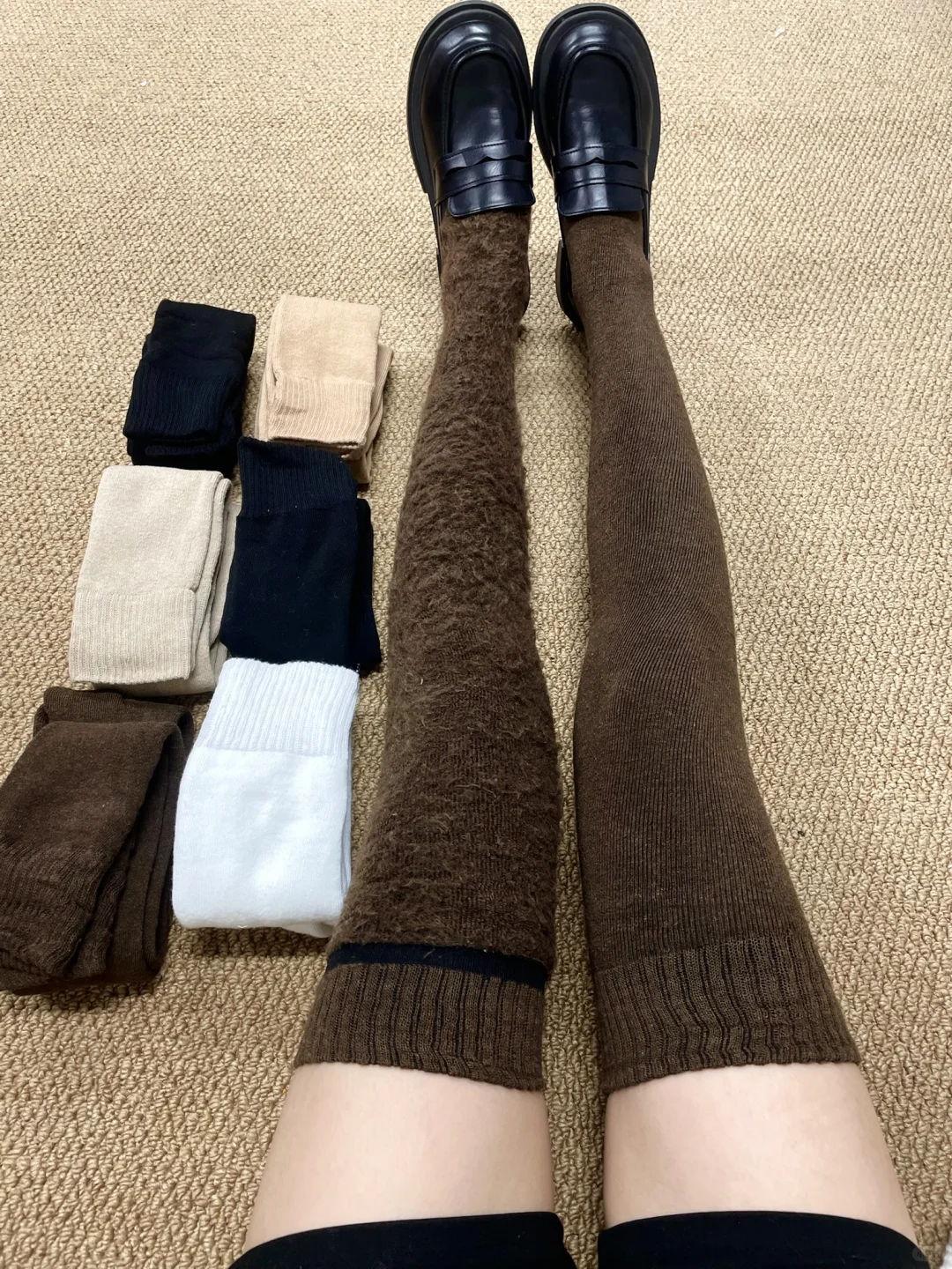 最近过膝袜太🔥了，应该都买了吧⁉️
