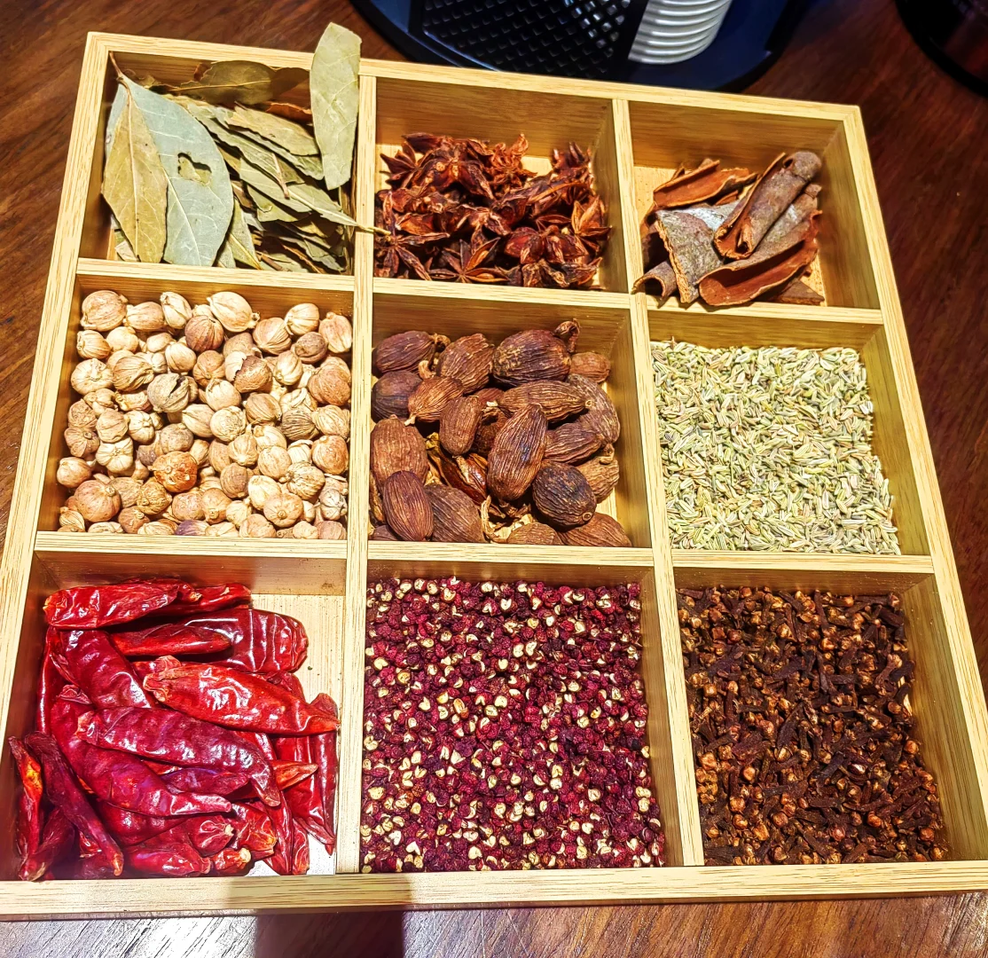 周末露营C位！这兔兔赢很大！🏕️