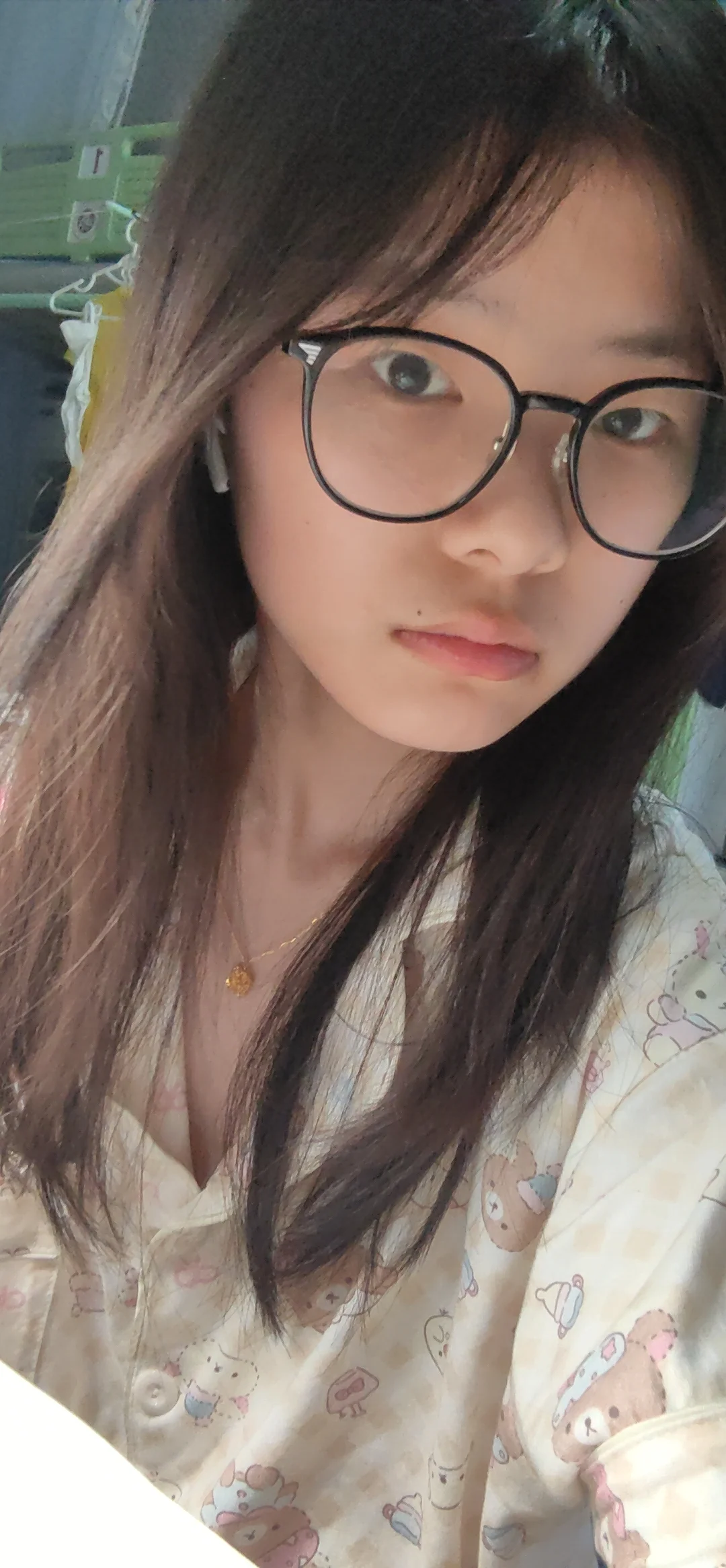 是戴眼镜还是不戴眼镜好点