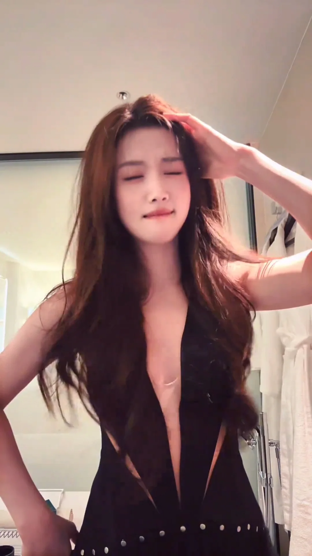 没人觉得这个噜噜晓的小表情很媚嘛