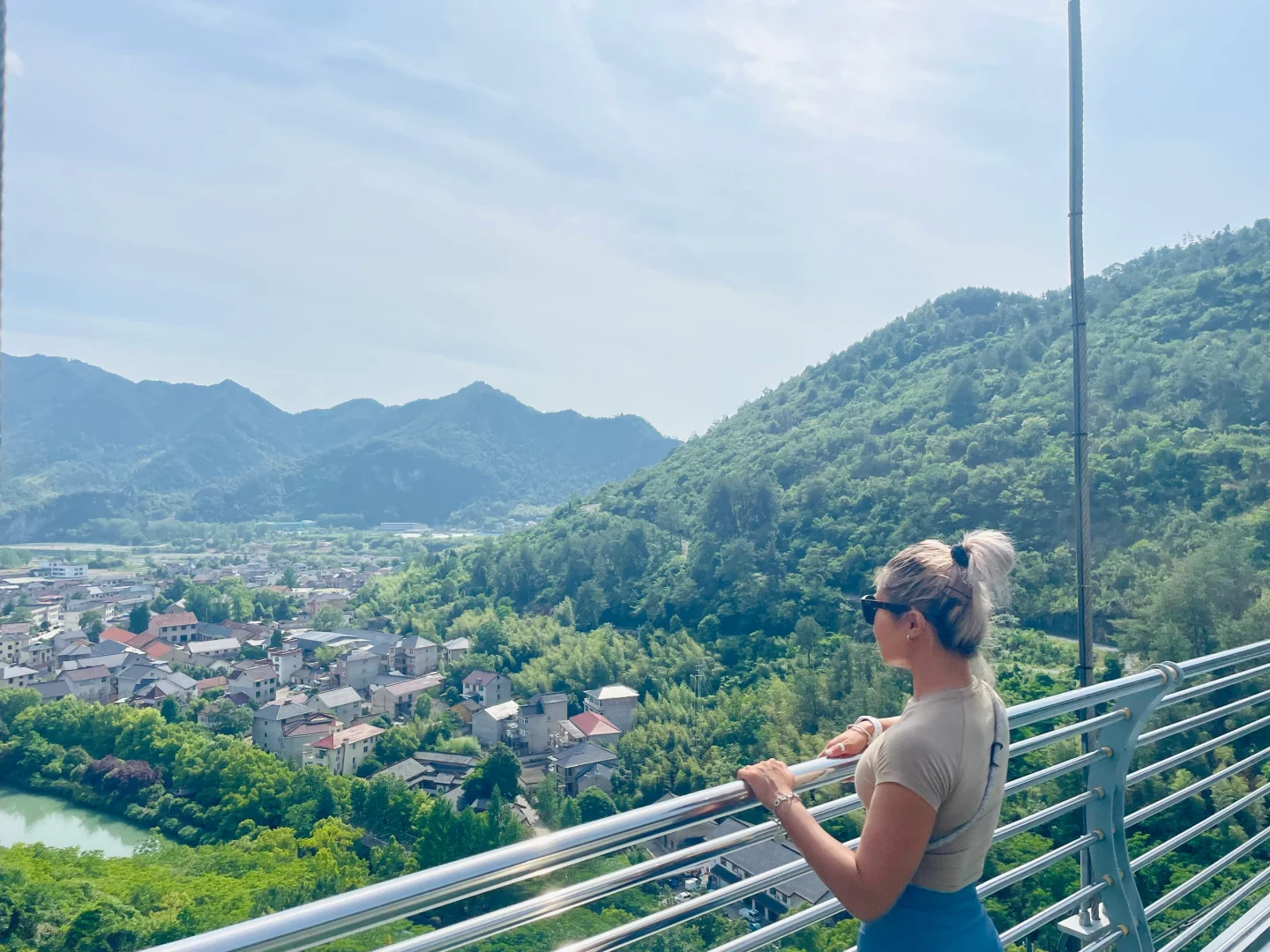 山野滤镜全开！女生和自然的配适度100%💥