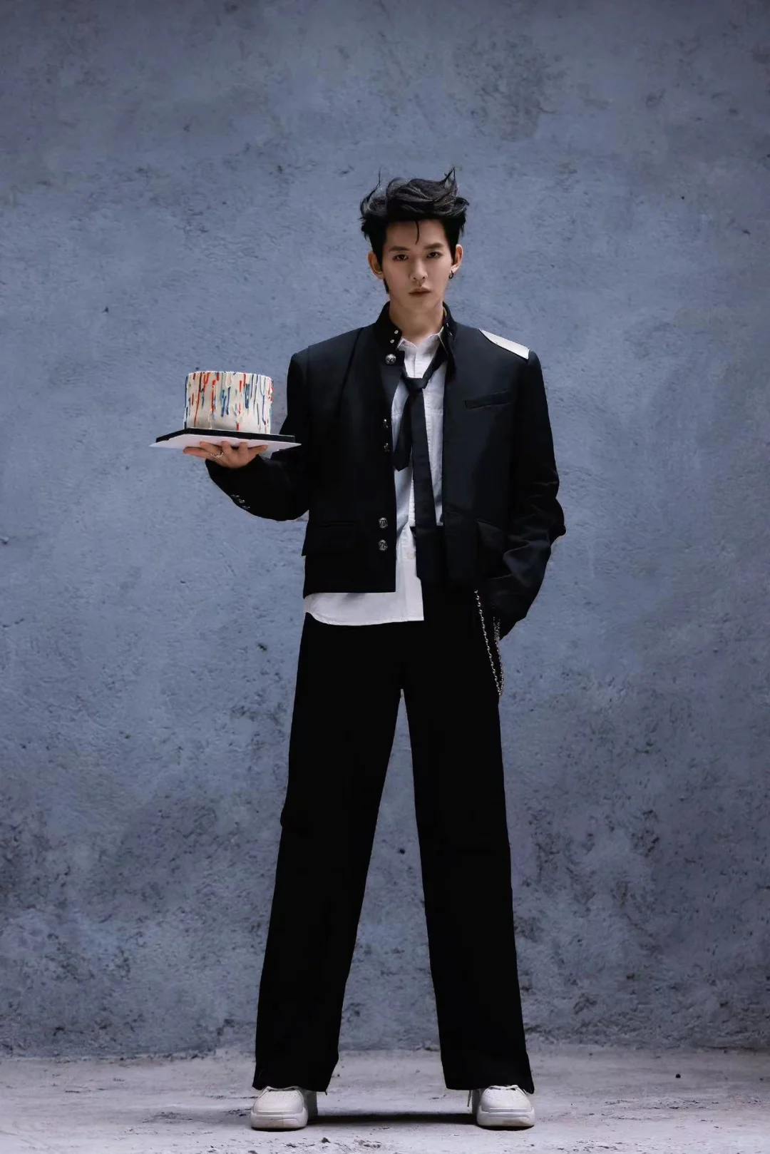 新粉宝宝赶上第一个生日，铁粉搞起来～