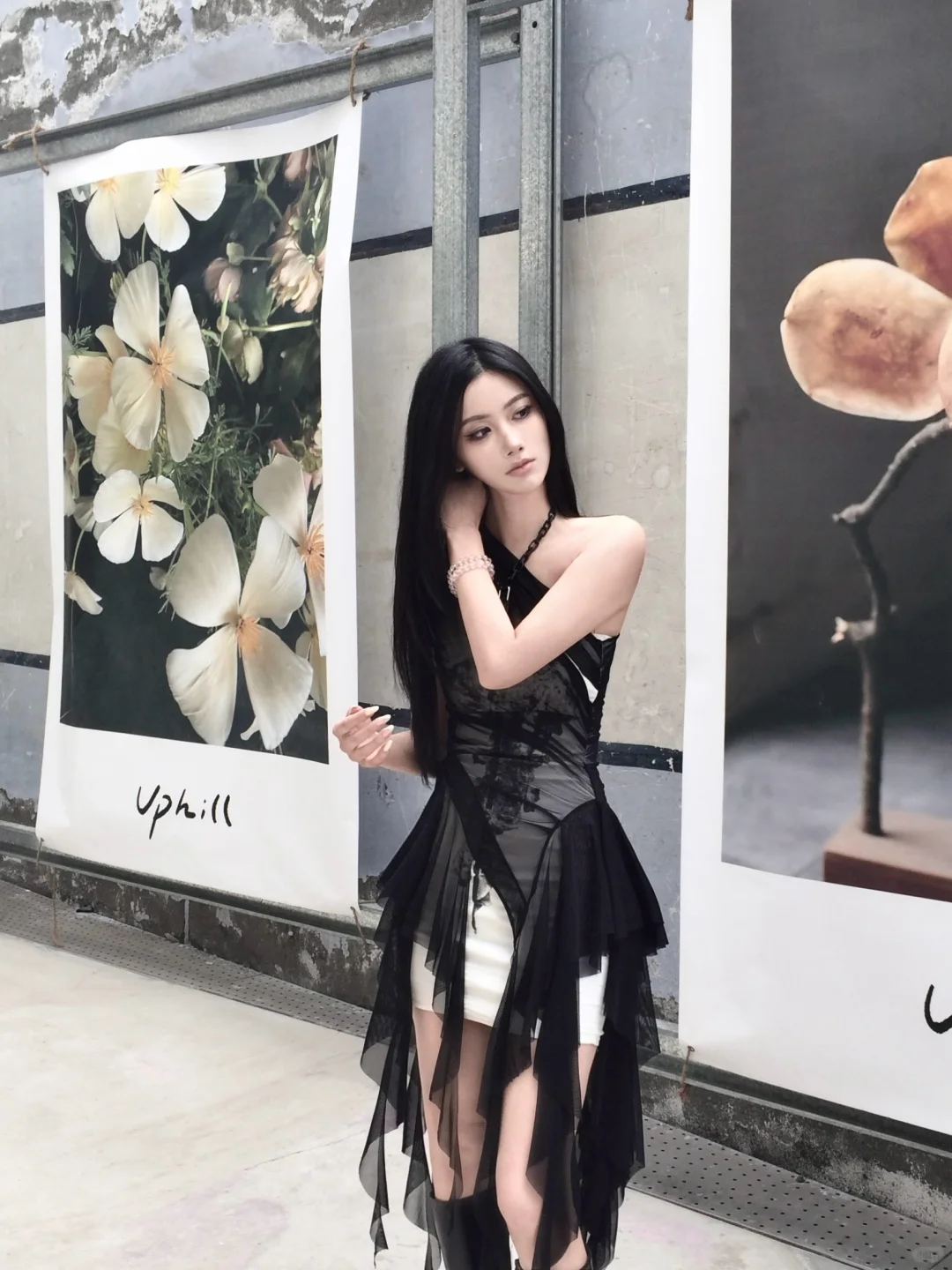 🖤黑纱吊带+碎裙｜今天是“清冷破碎感”本人