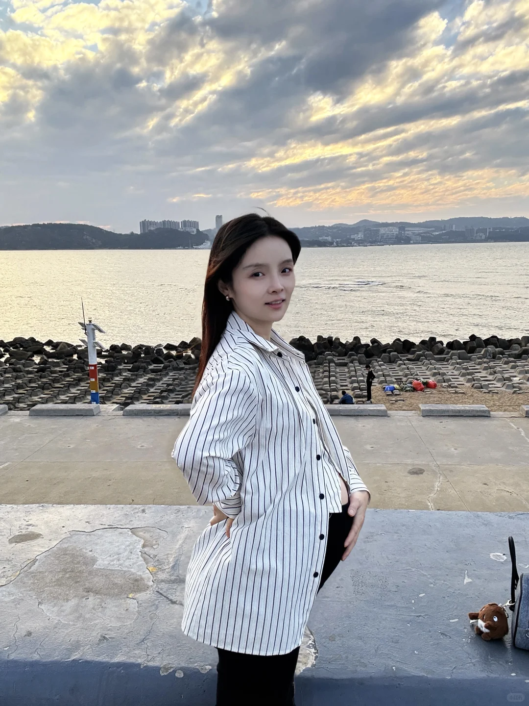 🤰🏻孕33w:)带八个月的孕肚来海边吹吹风🌬️