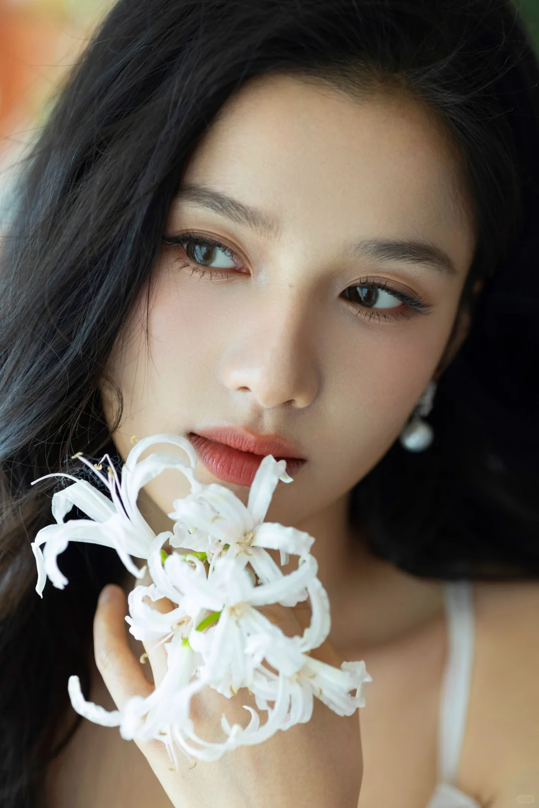 张婧仪｜兰蔻活动🤍清新大气的蕾丝白裙