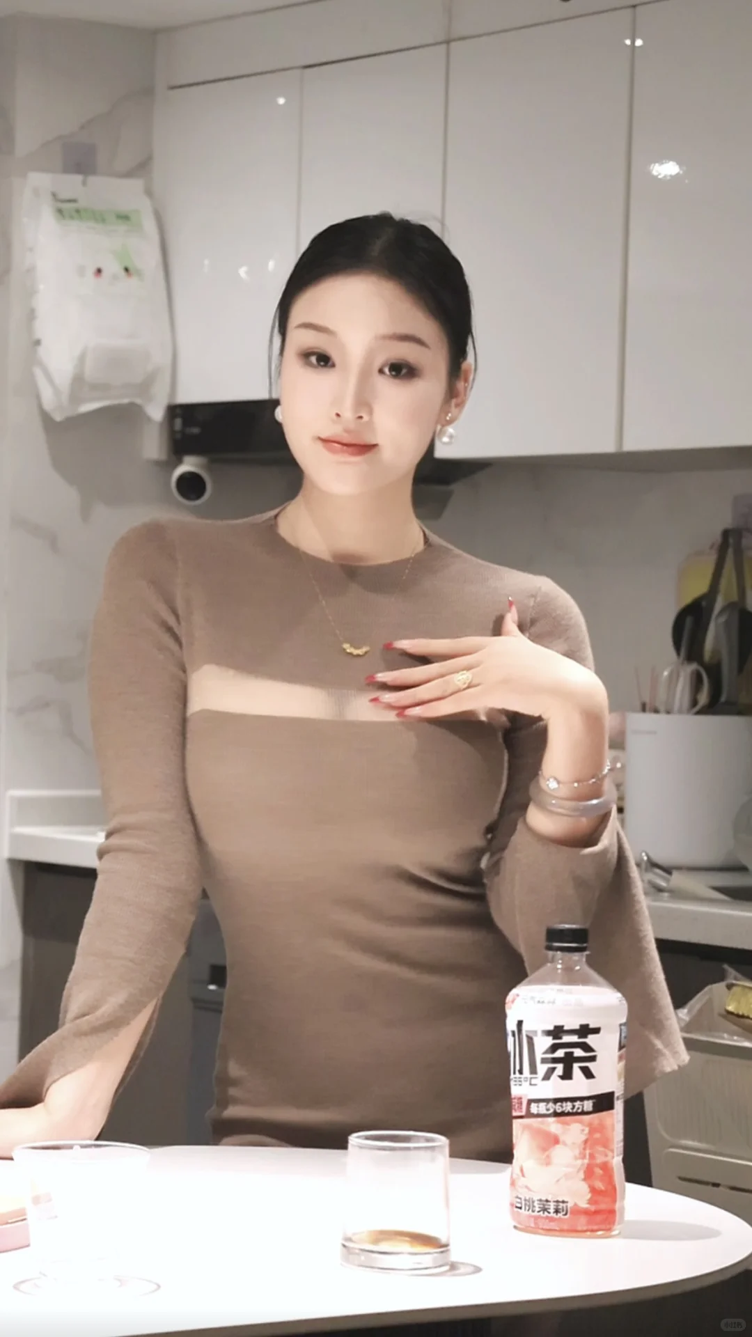 自己都觉得美的不知天地为何物了😋