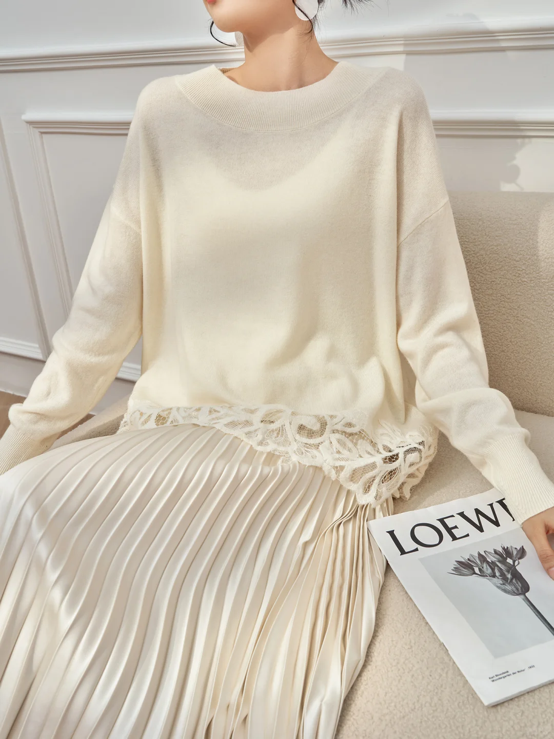 温柔到心巴的蕾丝拼接毛衣