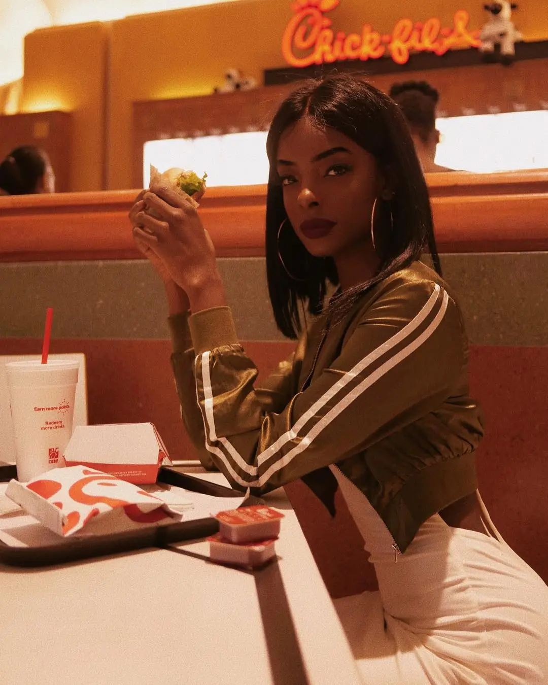 氛围感美女、美式辣妹