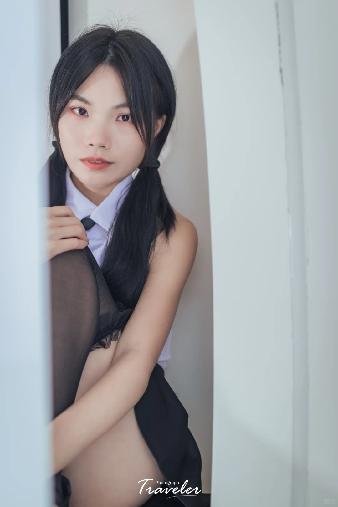 制服少女写真｜光影与质感的完美融合