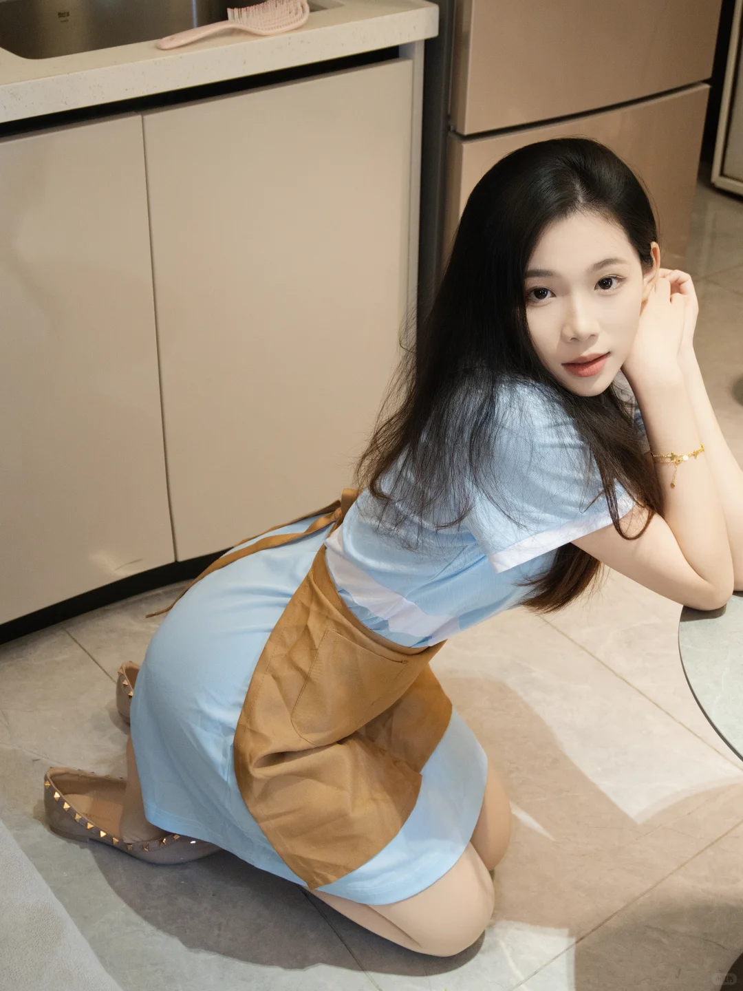 复刻好利来小蓝裙🍰今天是甜度超标的店员