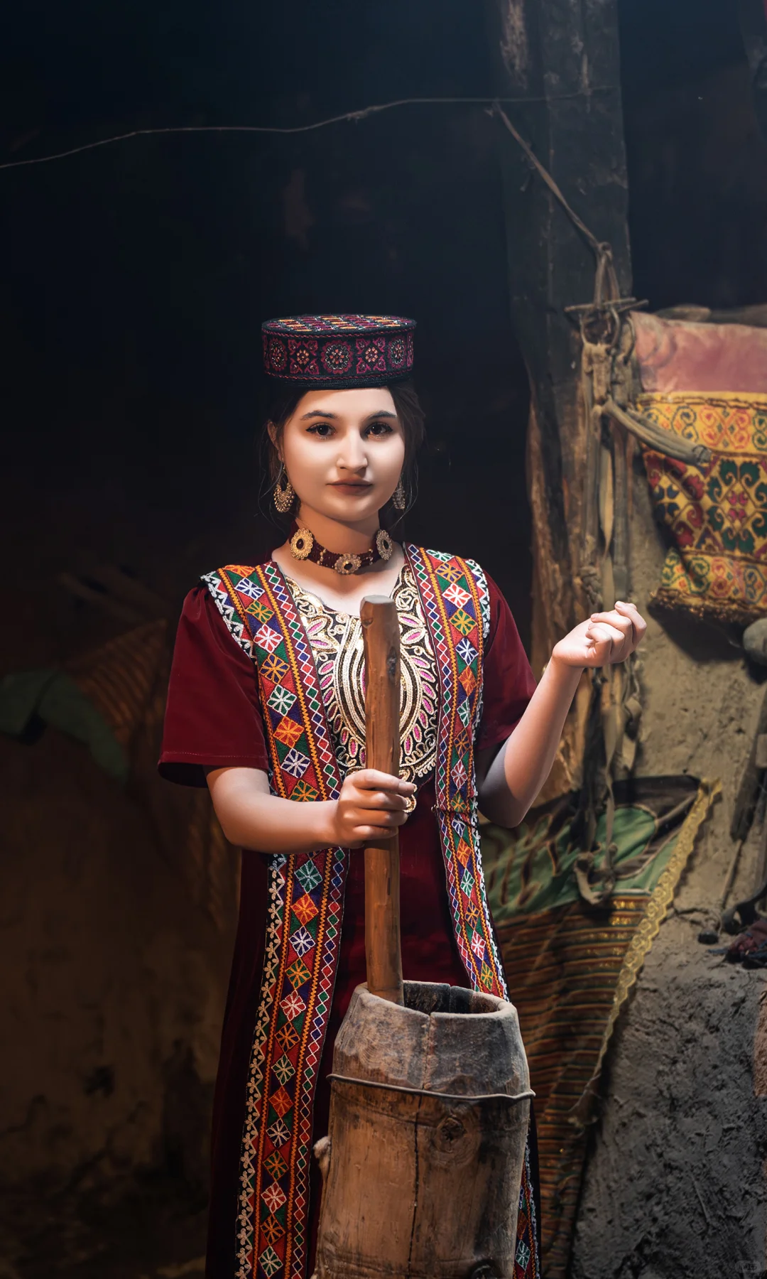 如杏花般纯洁和美丽的塔吉克女士们～