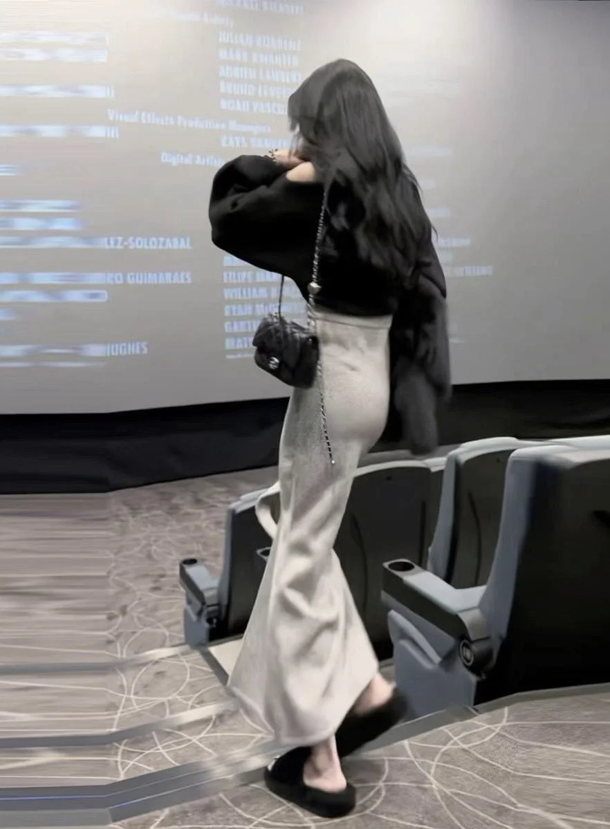 这长裙也太好看了吧～～轻熟风时尚显瘦包臀裙