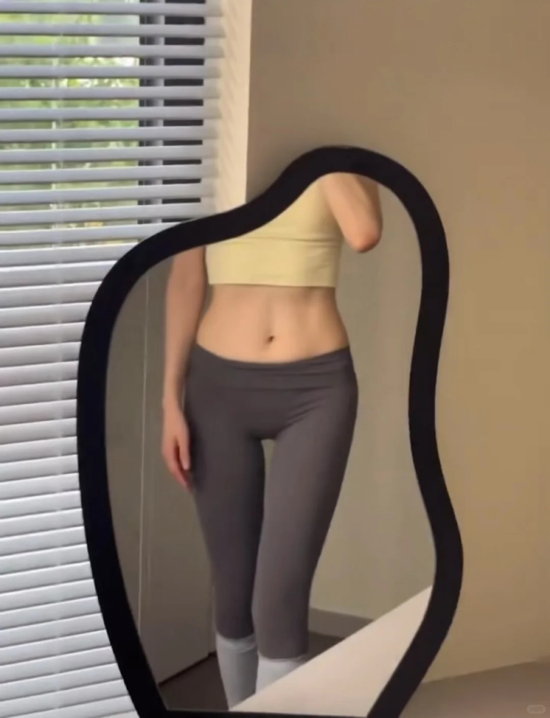 瑜伽裤好紧啊，勒的不舒服，穿不习惯