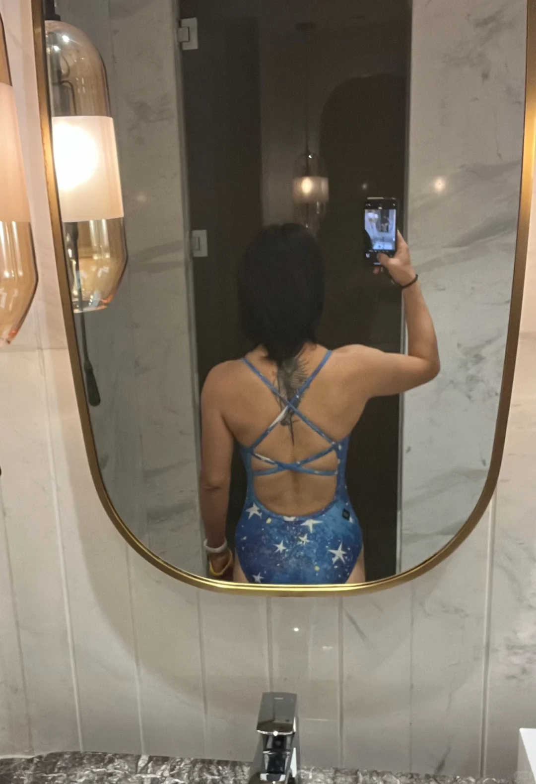 恭喜这位女士已解锁左侧换气咯