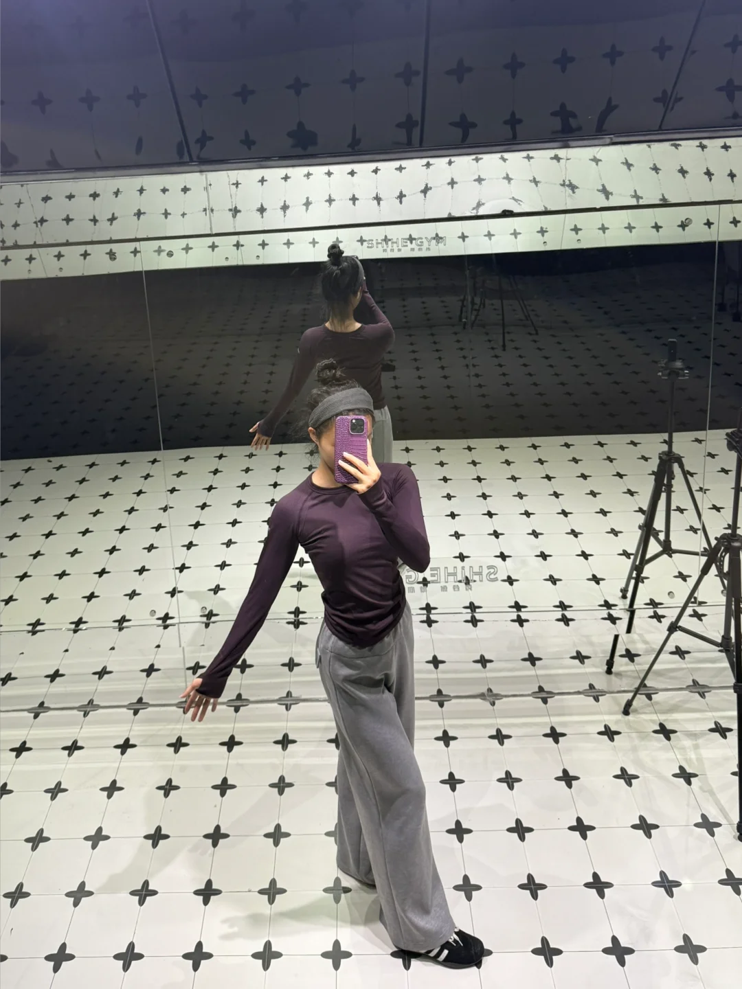 昨天穿这件瑜伽服上课，姐妹追着问链接