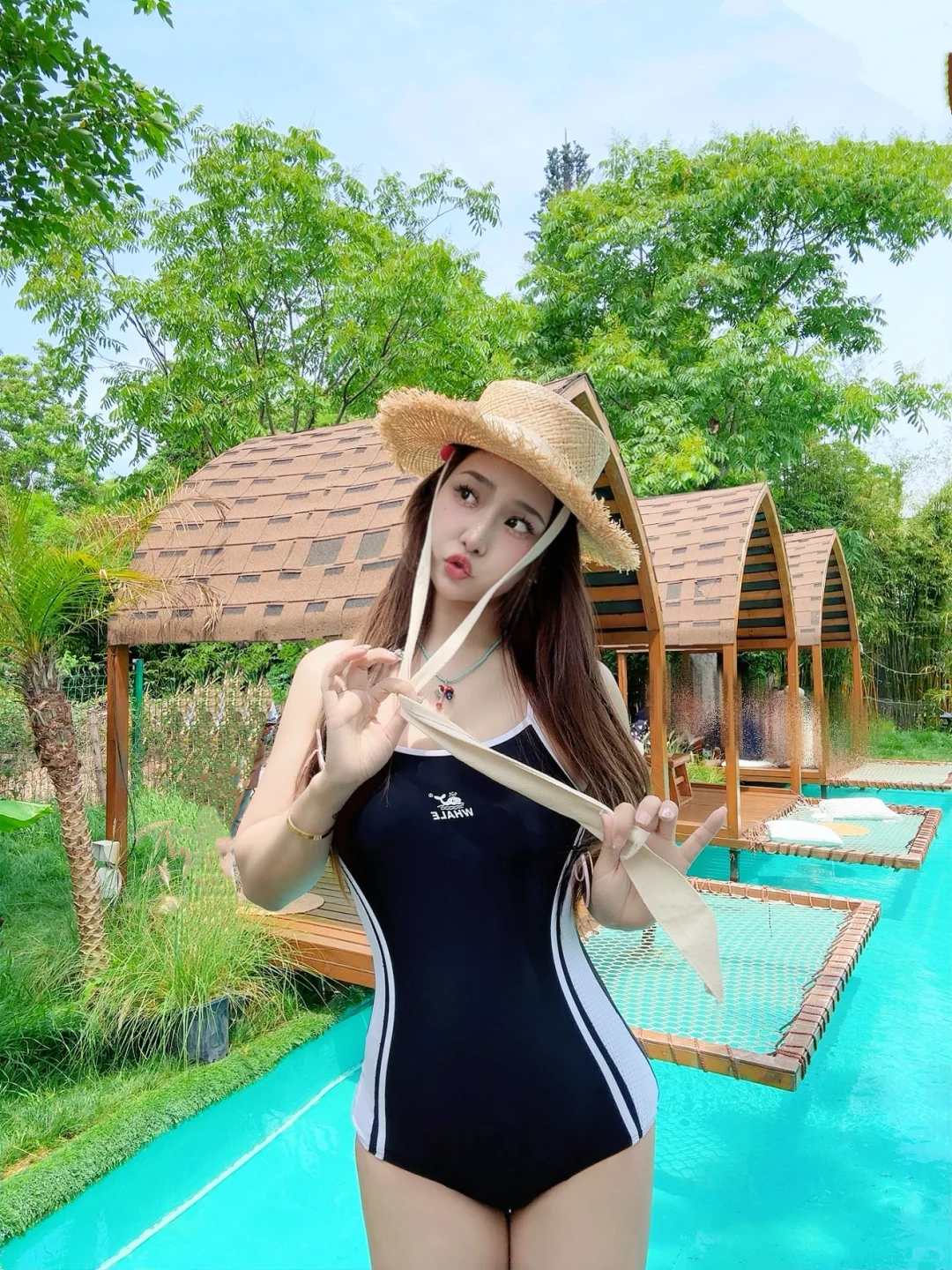 👙夏日度假必备！修身速干泳衣