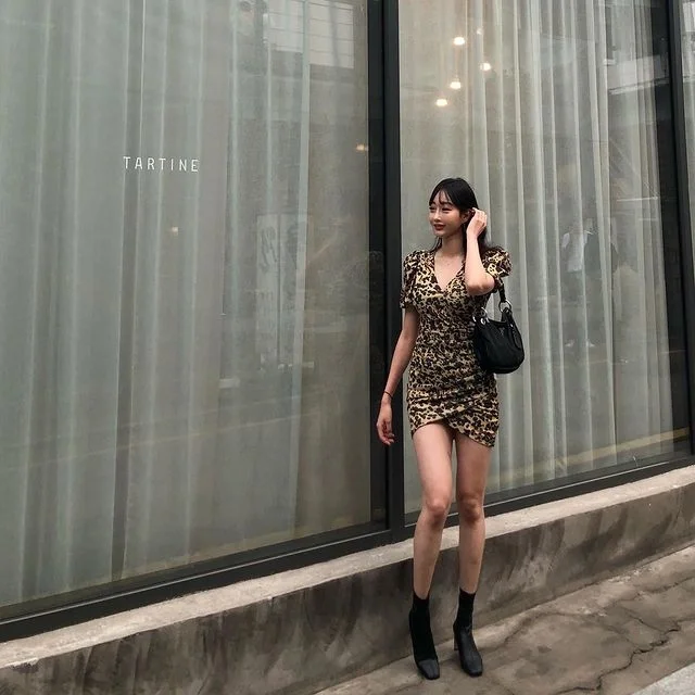 [ins美女]身材完美的大长腿女神模特写真