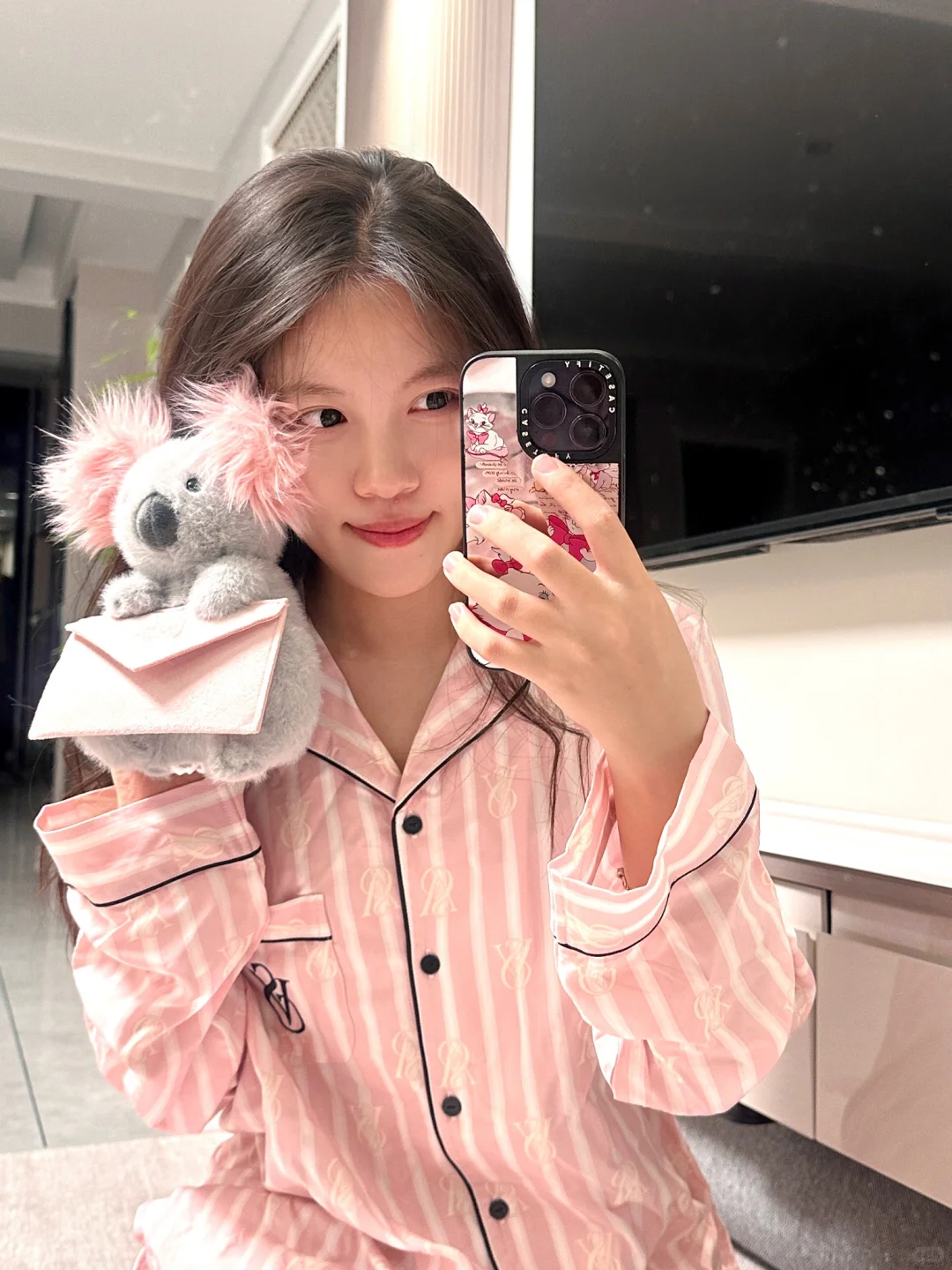 维秘睡衣留哪套 今天的甜妹睡衣好喜欢～