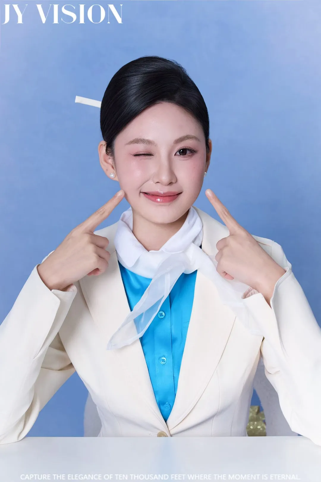 当空姐制服撞上巨型蝴蝶结🎀