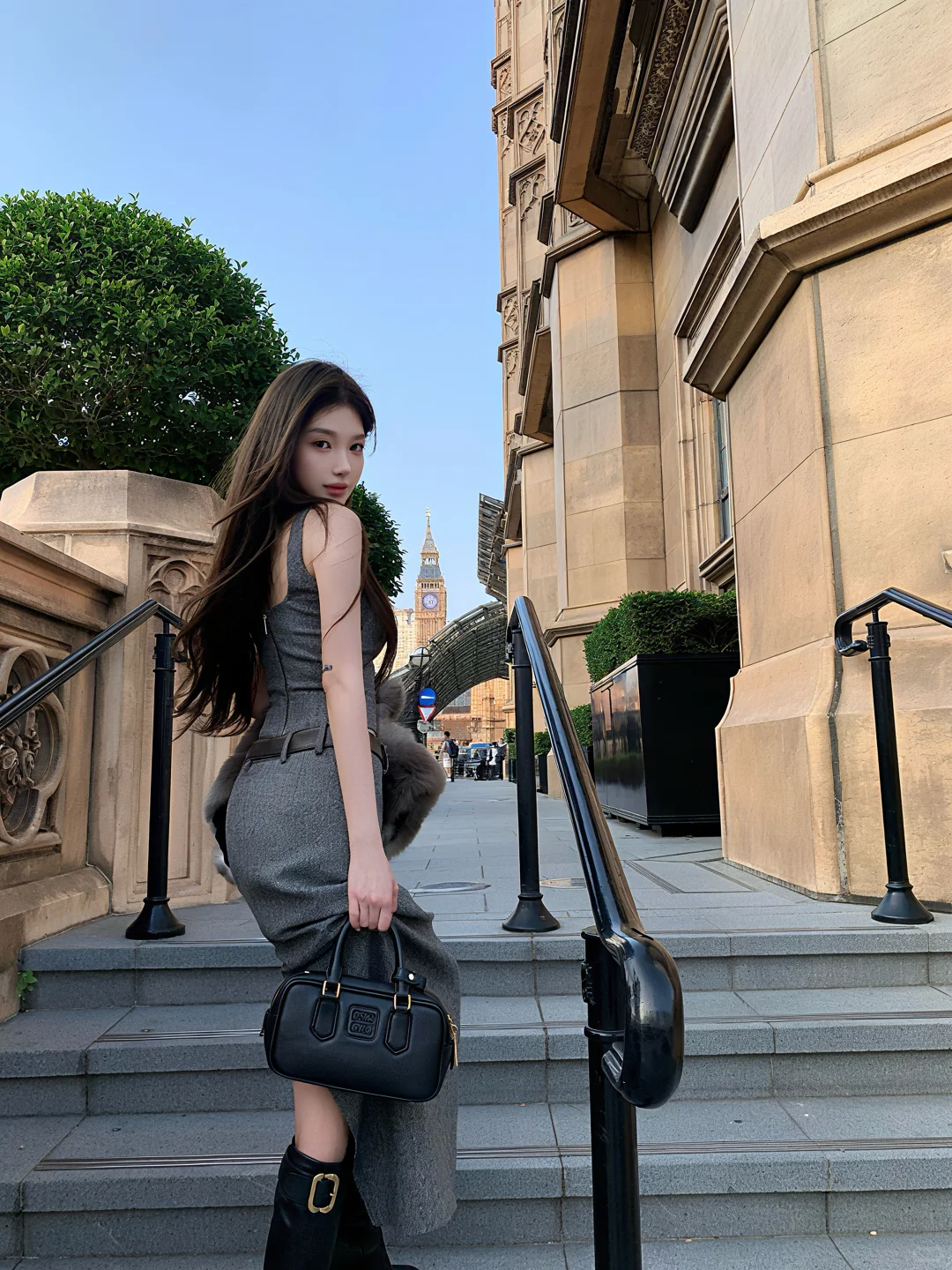 高级灰的温柔力量｜刚柔并济的御姐穿搭