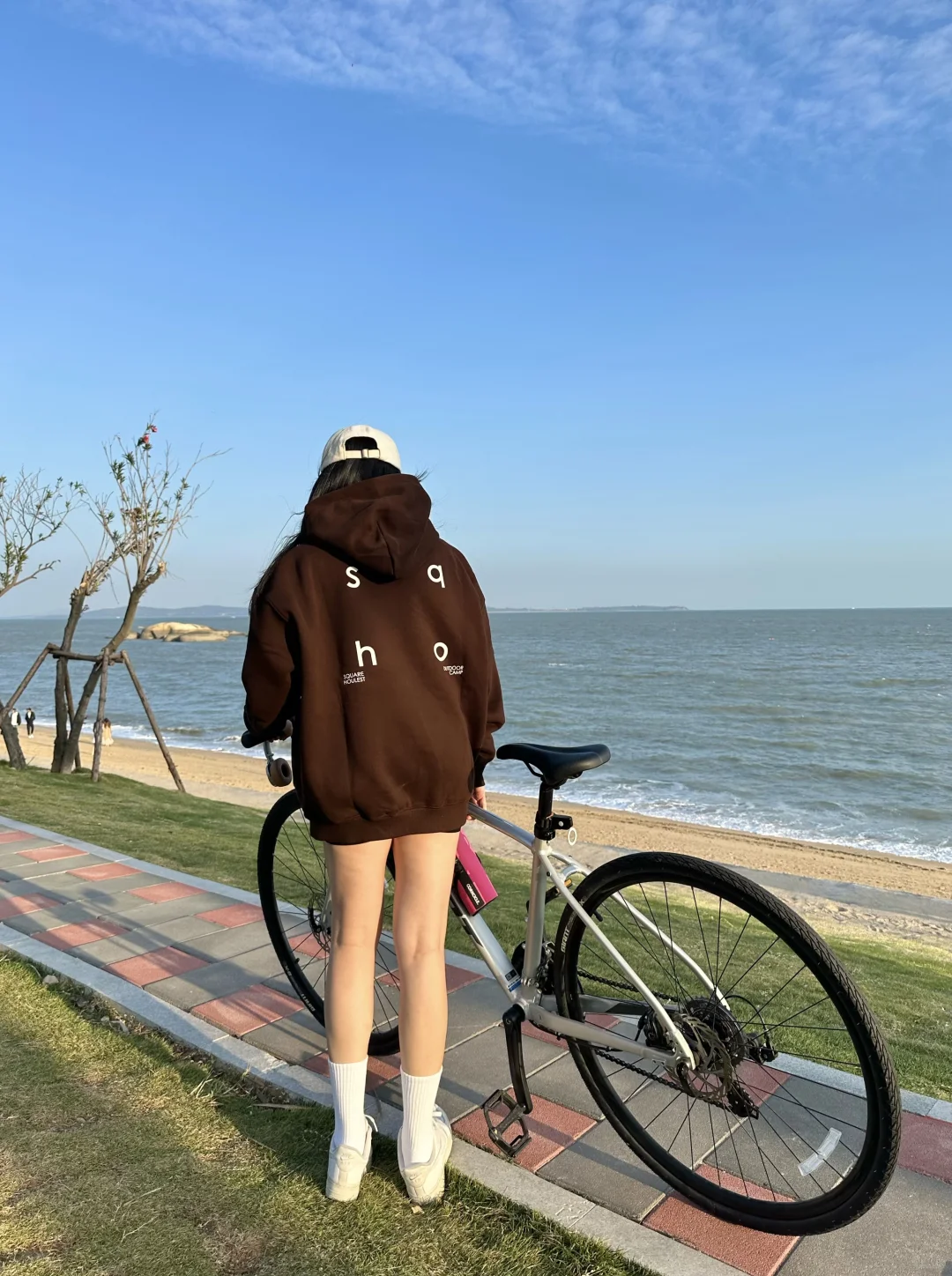 和我的自行车在海边看日落🚴
