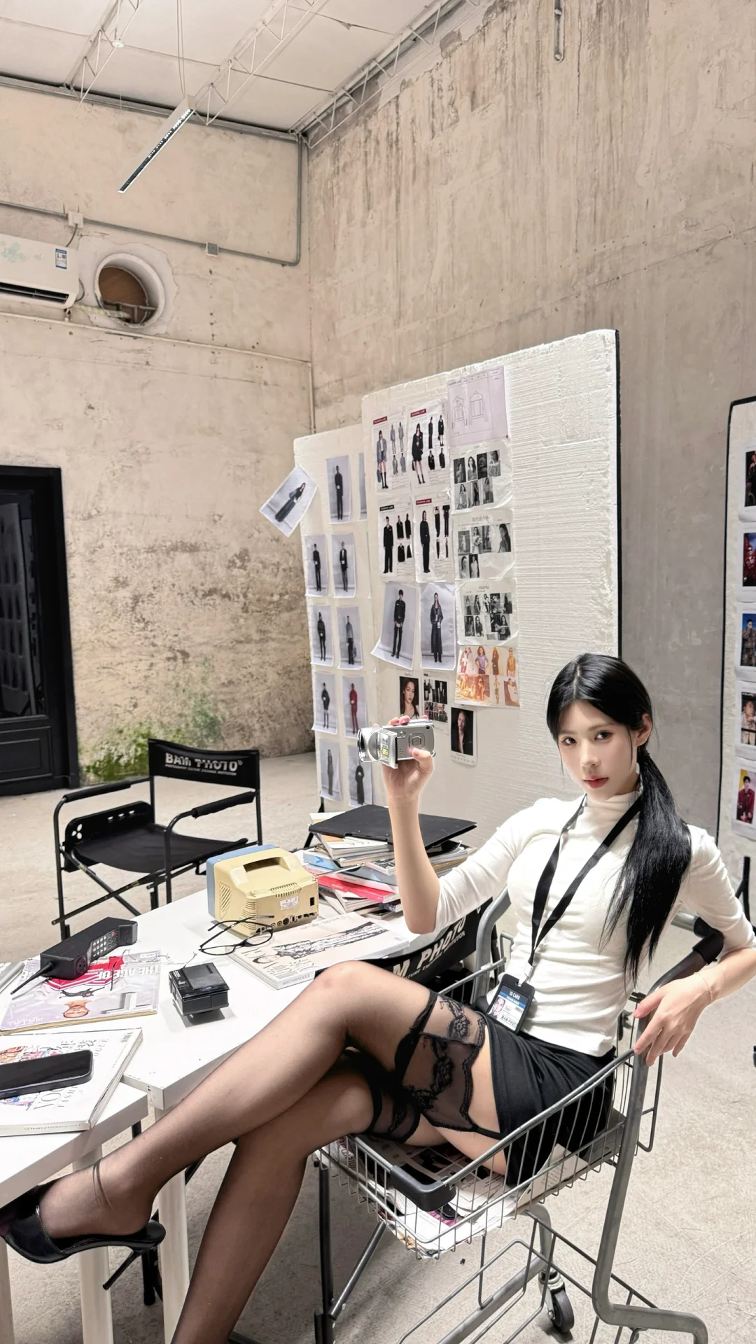 今天的人设是私人秘书