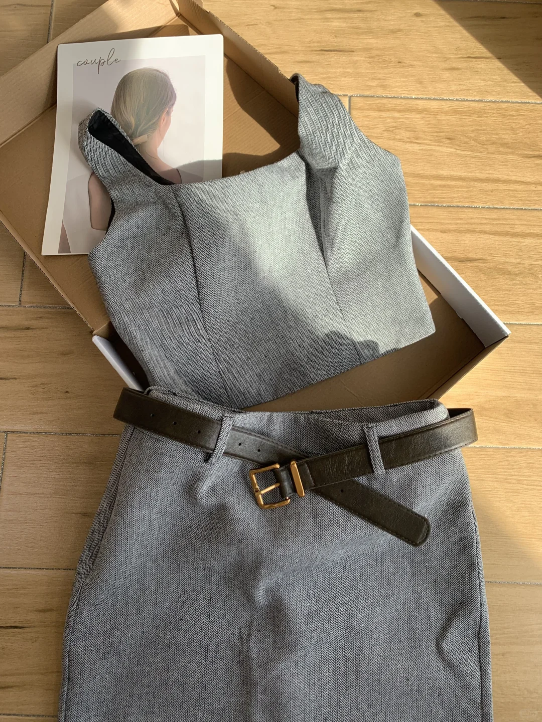 高级灰的温柔力量｜刚柔并济的御姐穿搭