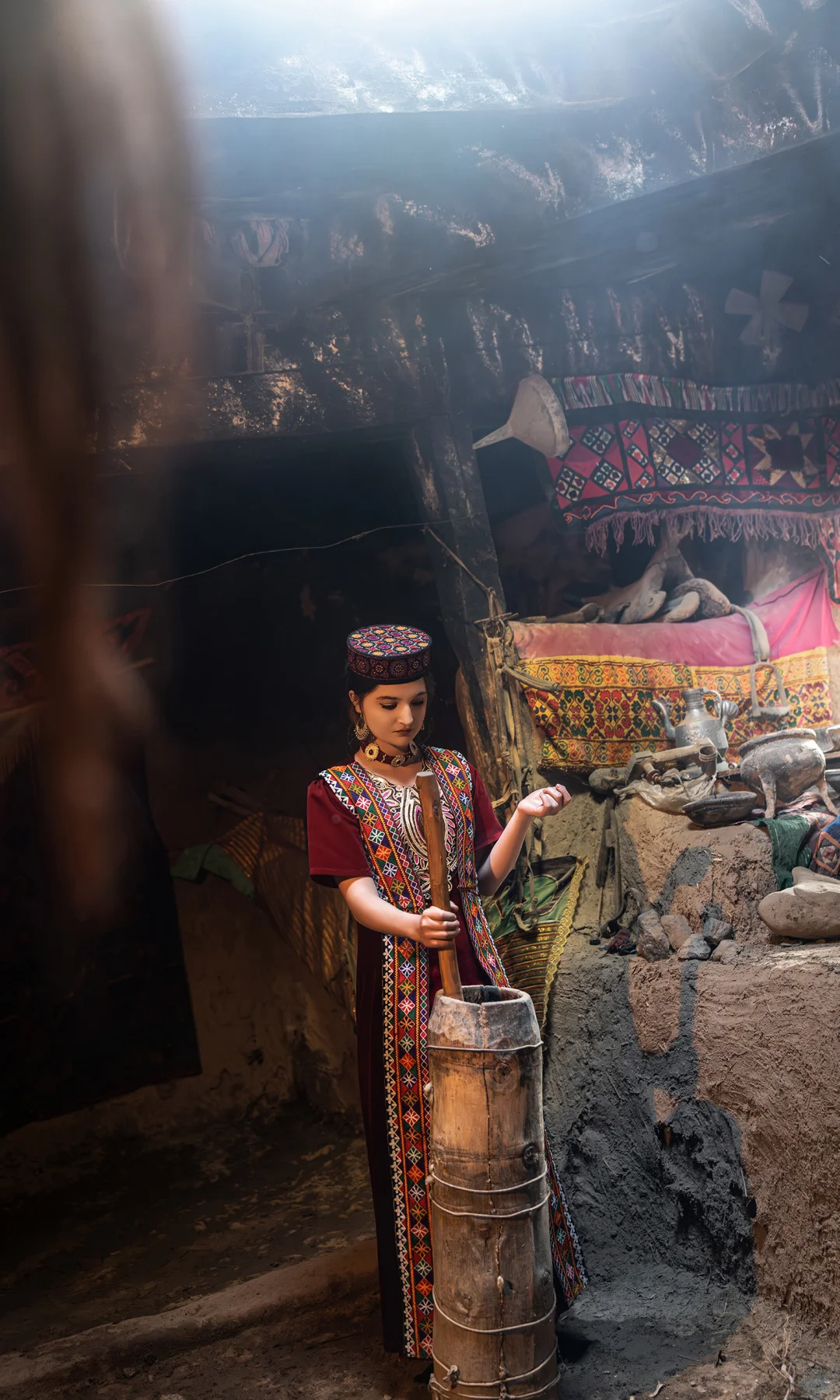 如杏花般纯洁和美丽的塔吉克女士们～