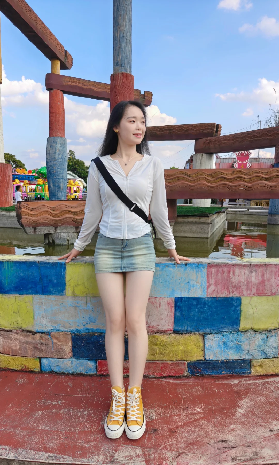 牛仔裙好好看～