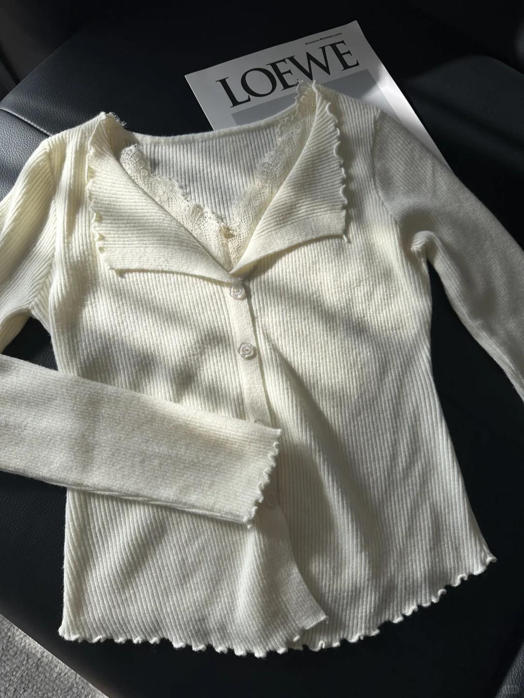 随手买到了超级温柔的蕾丝打底衫！