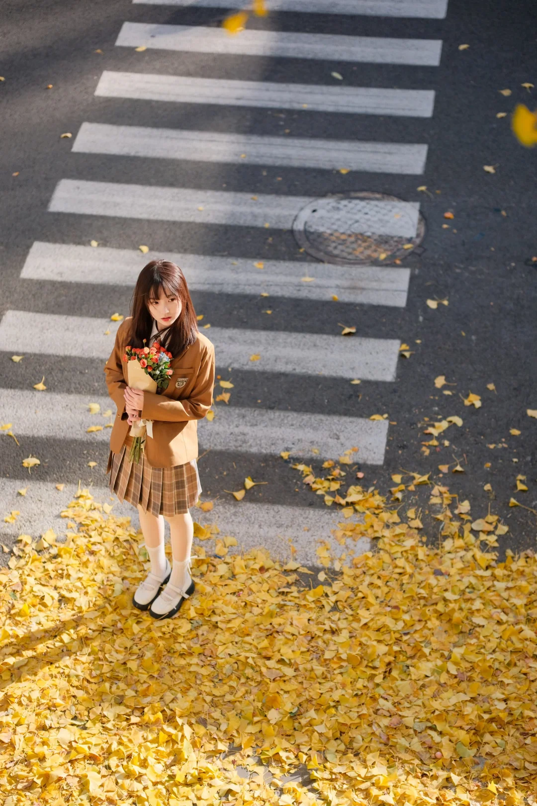 要和我一起走秋天的街吗？🍂