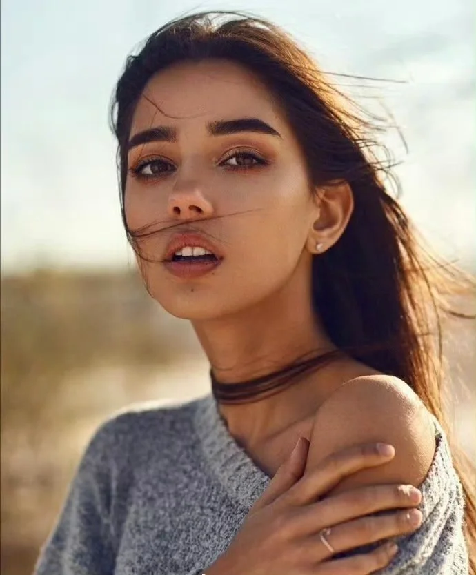 波兰混血嫩模Maja Strojek