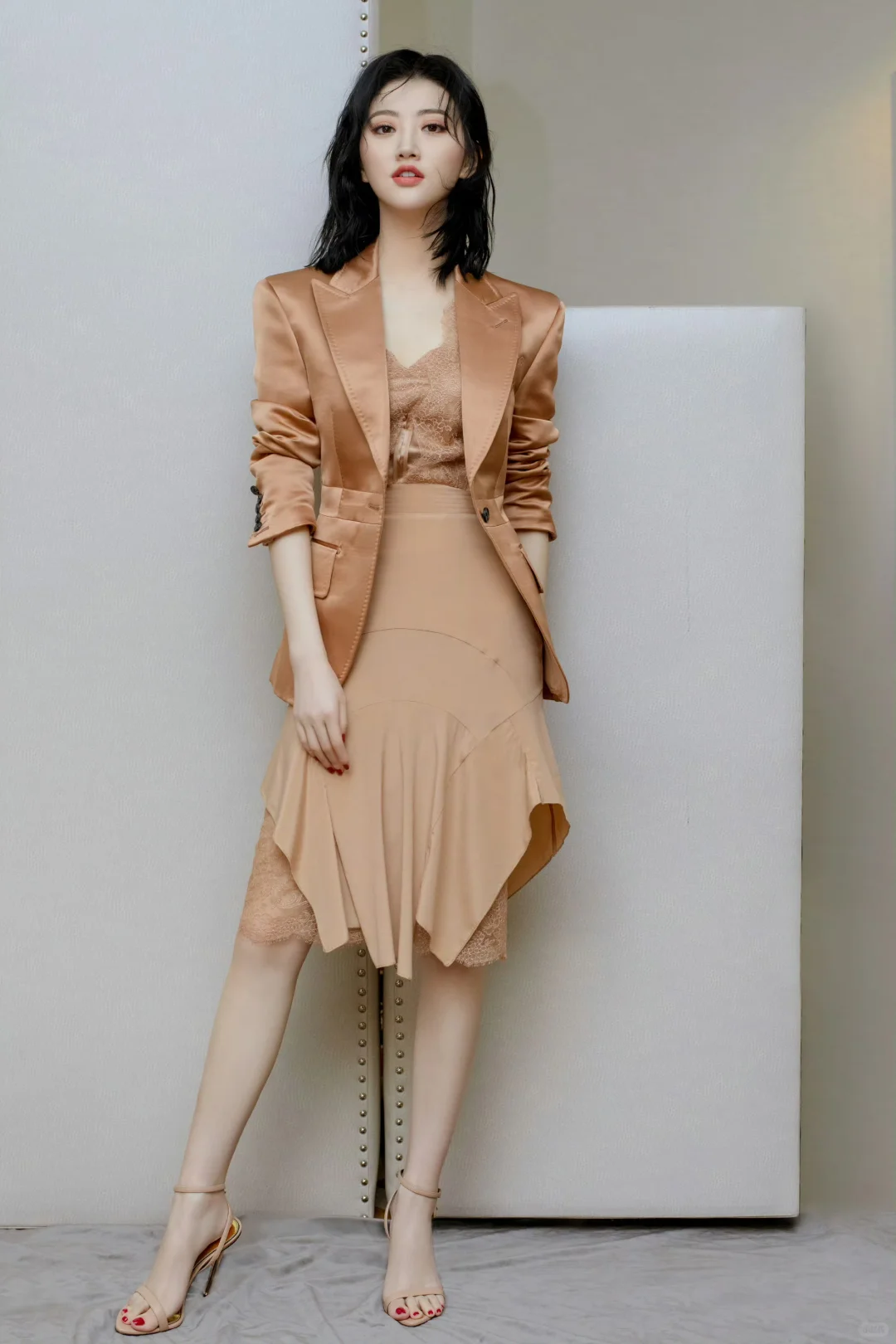 景甜 蕾丝露肤腿长两米