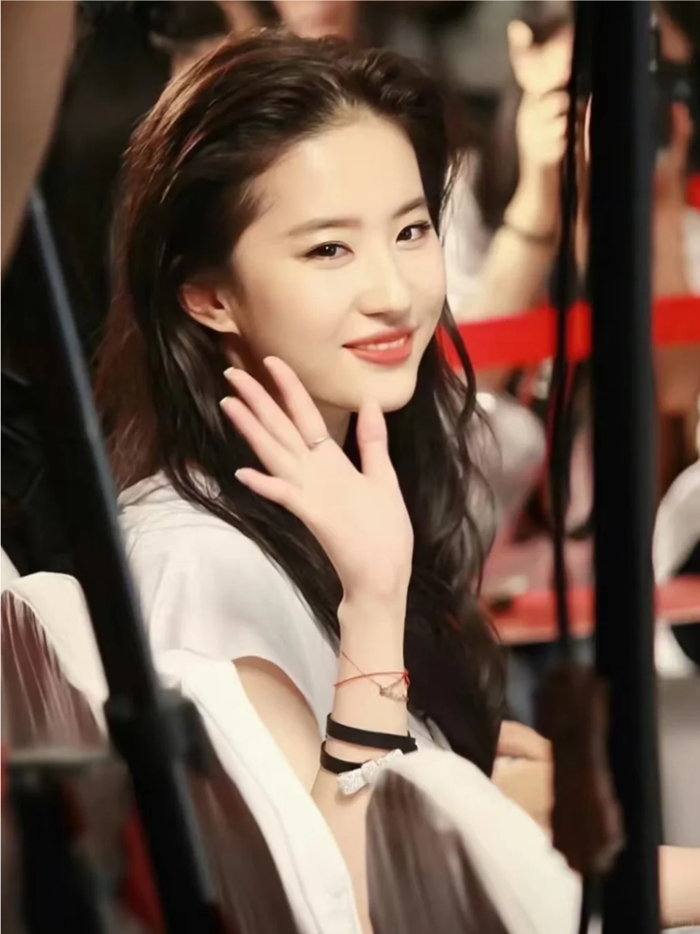 这一刻的国风美人，绝了！