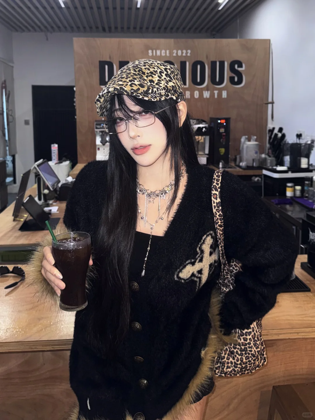 存波i人小幅度拍照姿势📷