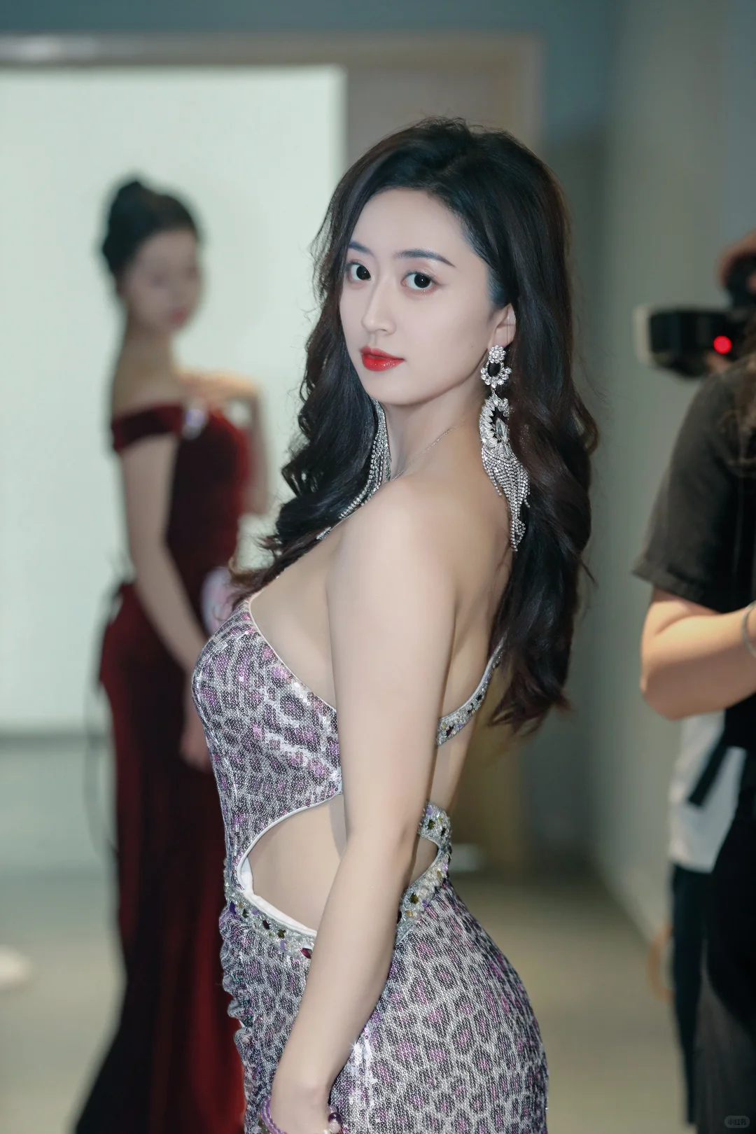 不被定义，你所见皆是我，好与坏我都不反驳。