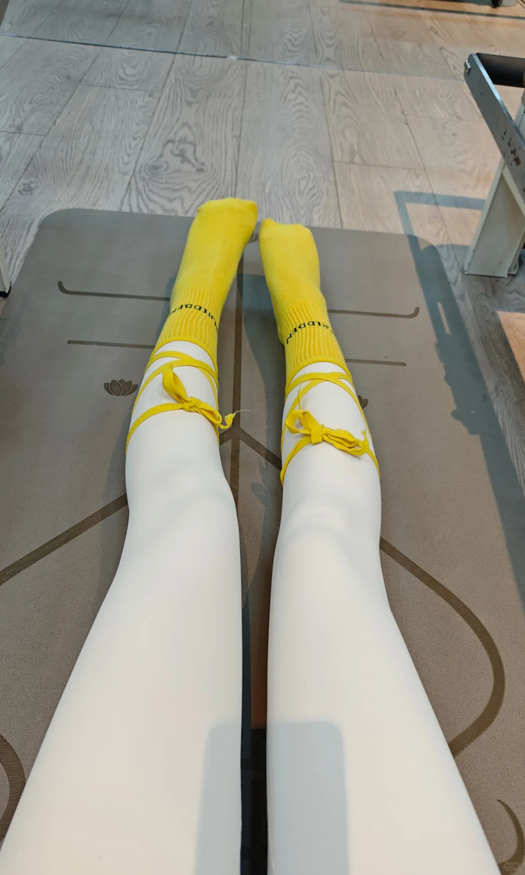 救命！白色瑜伽裤真的戳中我！