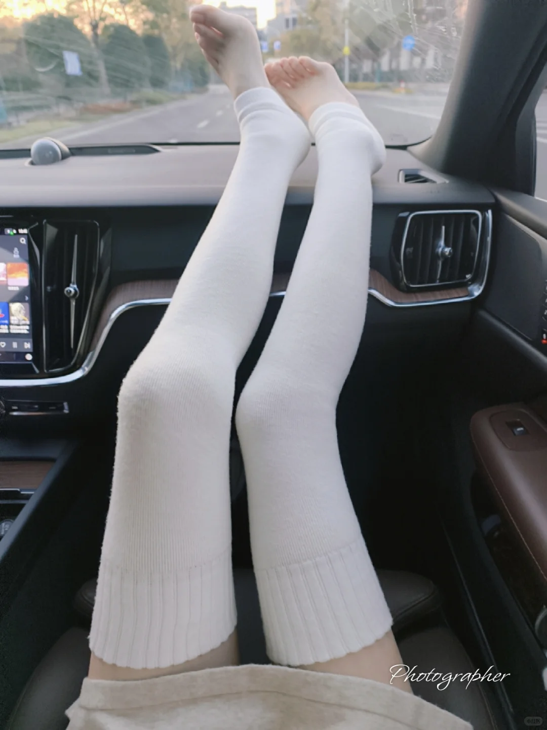 这大冬天不冷吗？不穿个护膝受得了？